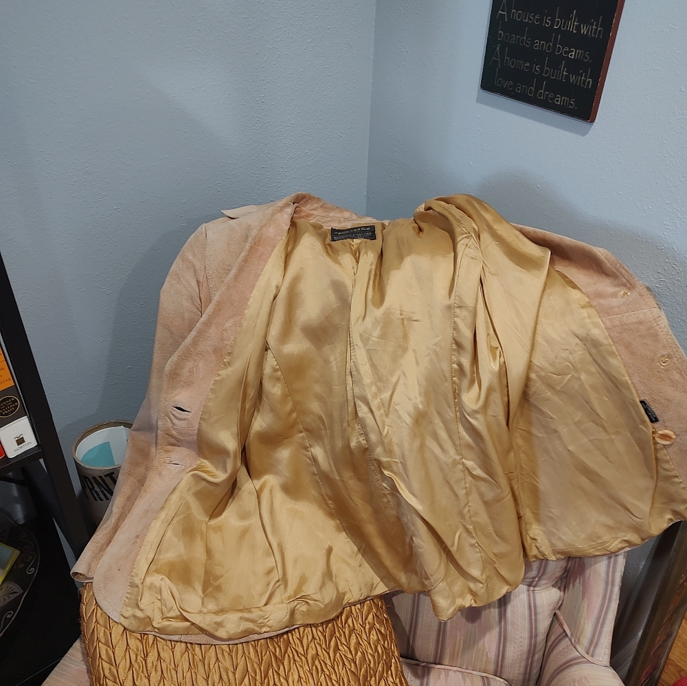 Vintage Suede Blazer - Picture 7 of 13